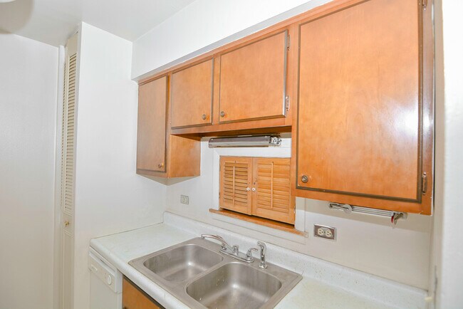 Photo - 660 W Wrightwood Ave Unit 712