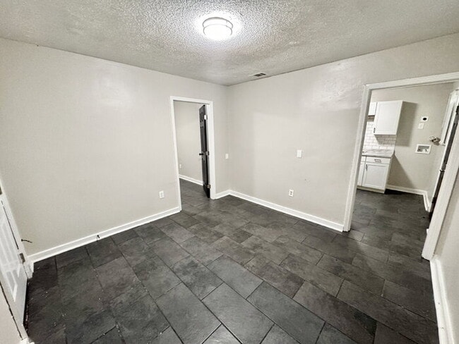 Photo - 1862 Farrington St