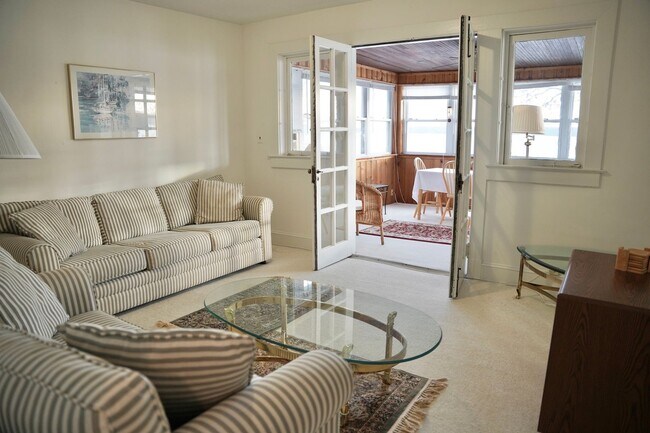Photo - Stunning 2 BR In-Law Suite & 1 BA in Sever...