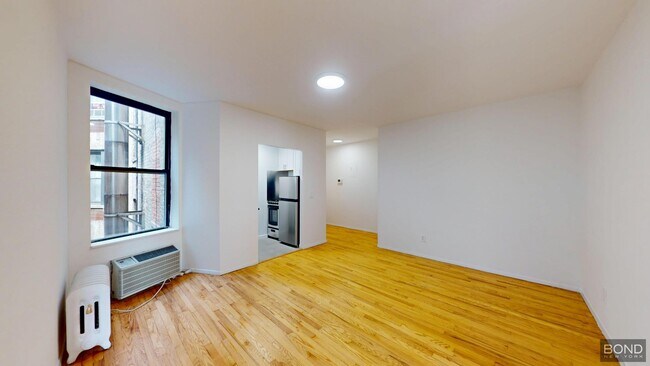 Building Photo - 240 Waverly Pl Unit 22 Rental