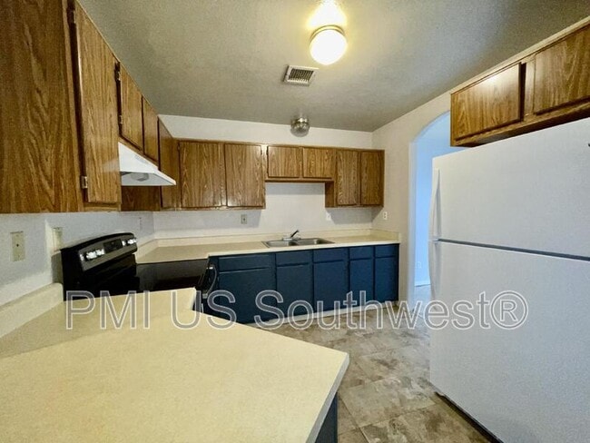 Photo - 8132 E Lakeshore Dr Unit B