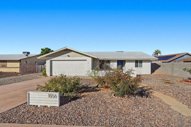 Building Photo - 1056 S Lazona Dr