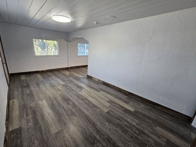 Photo - Charming 2/1 Home For Rent in Gerber!