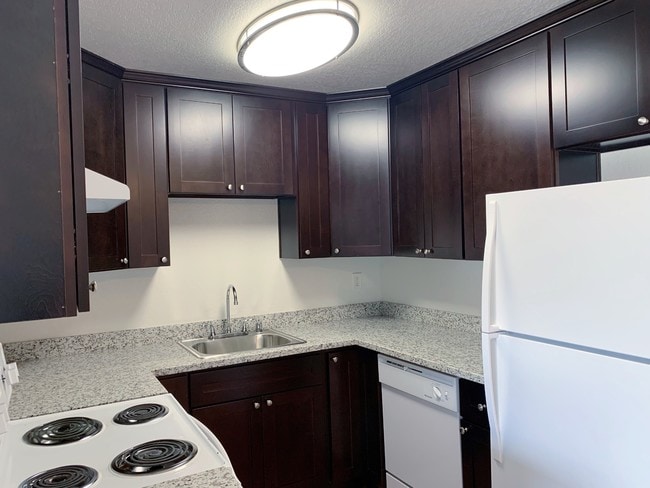 Photo - Cedar Ridge Apartments