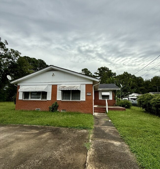 Building Photo - 4155 S Main St Rental
