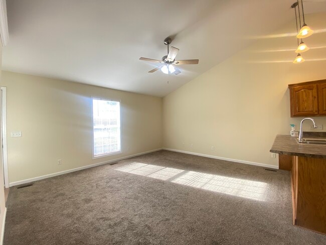 Photo - 220 4th Ave Unit B