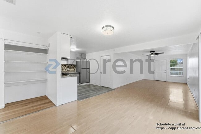 Photo - 1657 Knickerbocker Dr