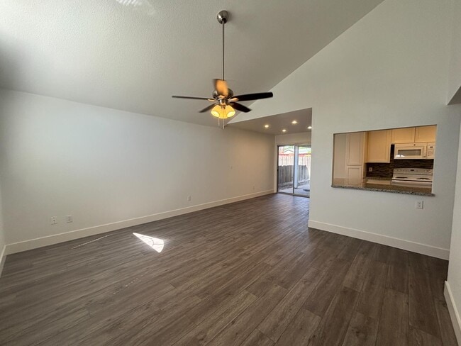 Photo - 5754 W Tenaya Ave