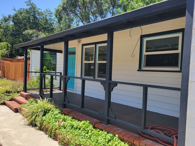 Photo - Super Cute Cottage on Large Lot in Quiet Area