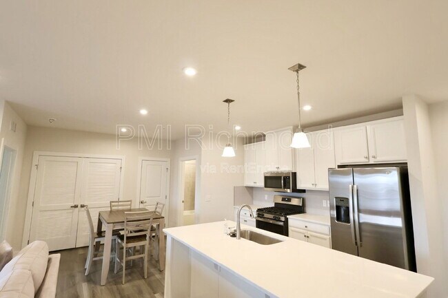 Photo - 3800 Maze Runner Dr Unit 304