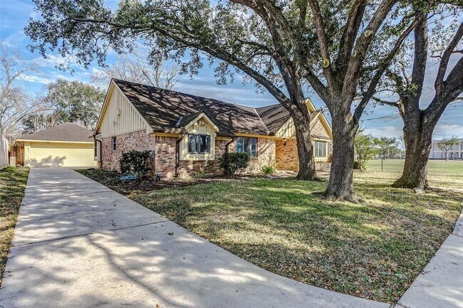 Photo - 9207 Landsdowne Dr House