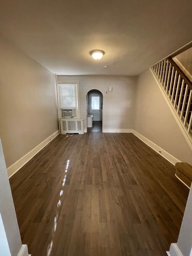 302 Edmonds Ave