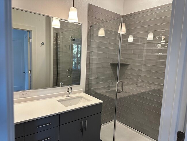 Photo - 4801 Springdale Rd Unidad 2108