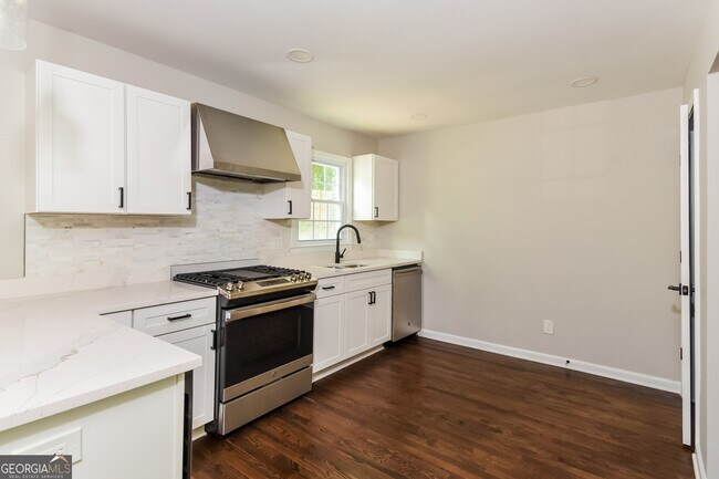 Photo - 2730 Cedarbrook Dr