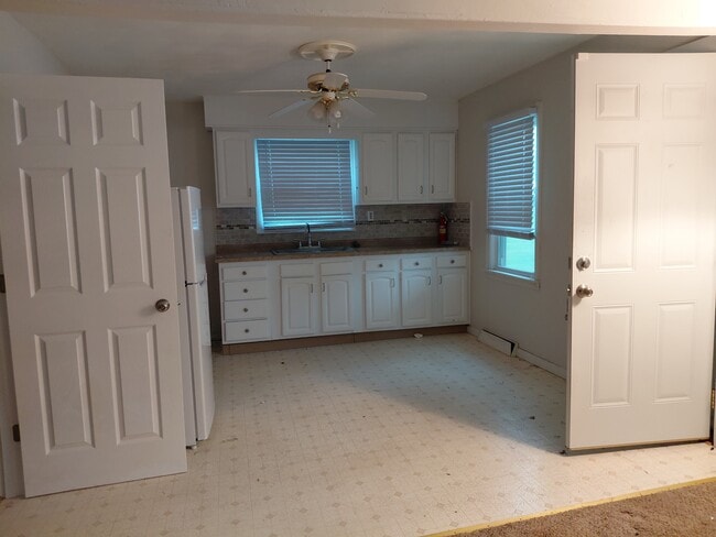 Photo - 723 N Hunt Ave