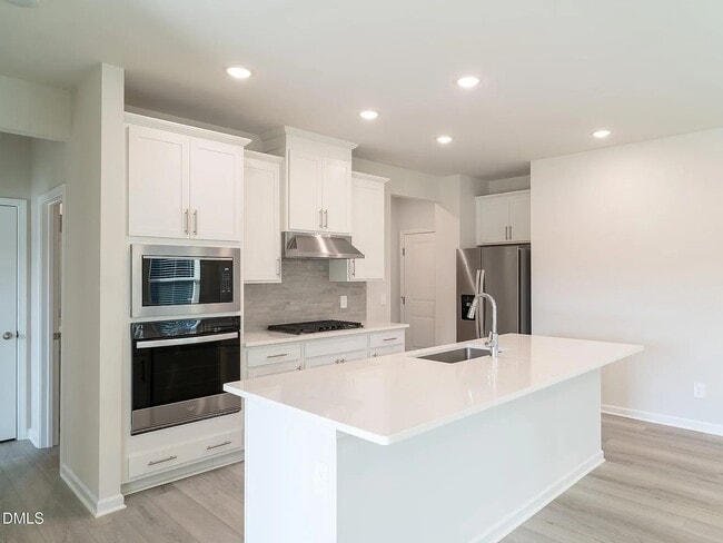 Photo - 799 Red River Dr
