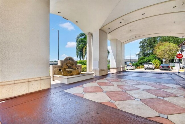345 Bayshore Blvd Unit 403