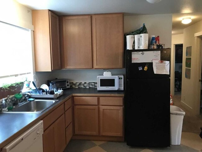Photo - 3-Bedroom Duplex Just Blocks from WWU Unit #101
