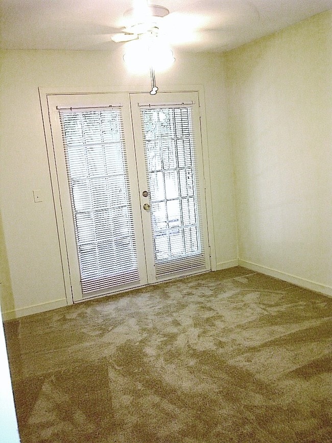 Photo - Belhaven Riverview Apartments