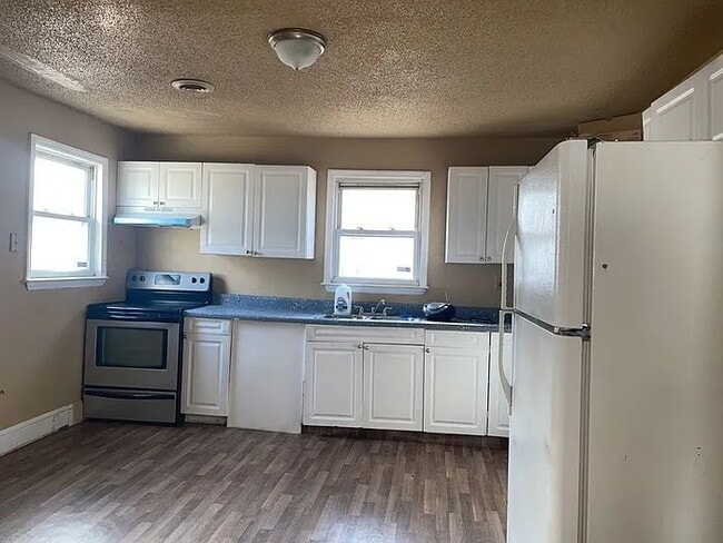 Photo - "Charming 2-Bedroom Retreat in Greenville - Perfect for Cozy Living!"