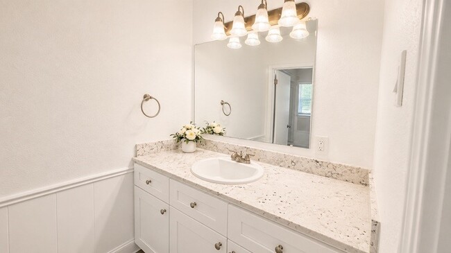 Photo - 3903 Midforest Dr