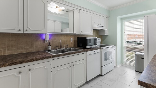 Photo - 2107 Lander Ln Unit 80