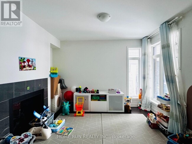 Photo - 279 Mount Nebo Way