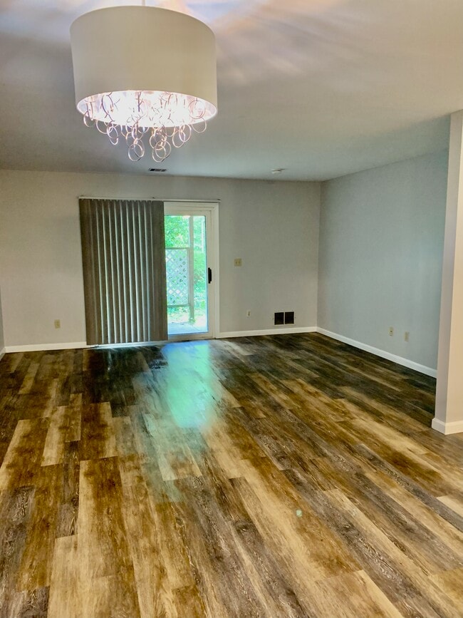 Photo - 110 Parish Park