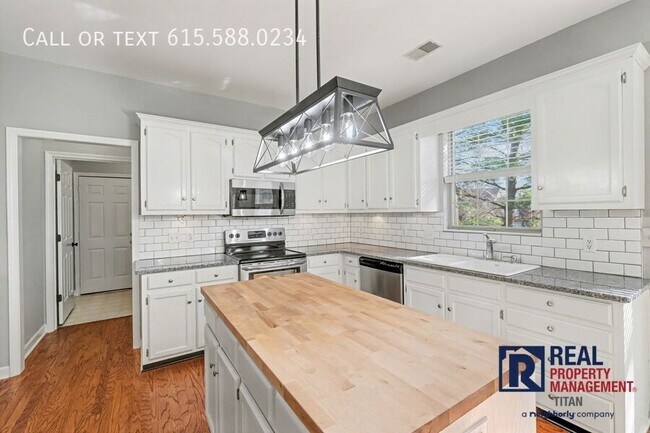 Photo - 205 Seneca Ct