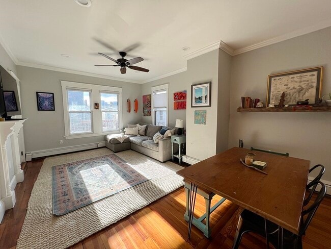 Photo - 247 Maverick St Apartments Unit 3