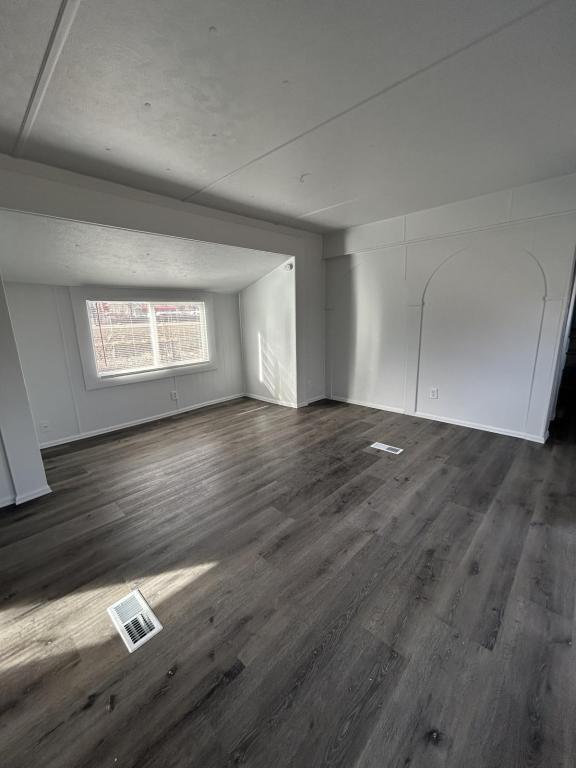 Photo - 1101 1/2 W 4TH ST