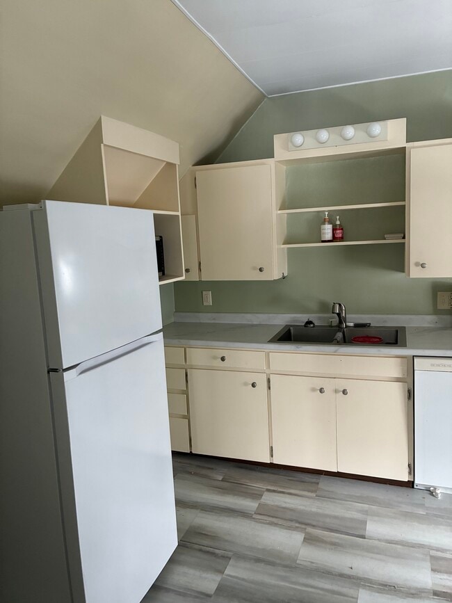 Photo - 320 W 20th St Unit 320 apartment  A