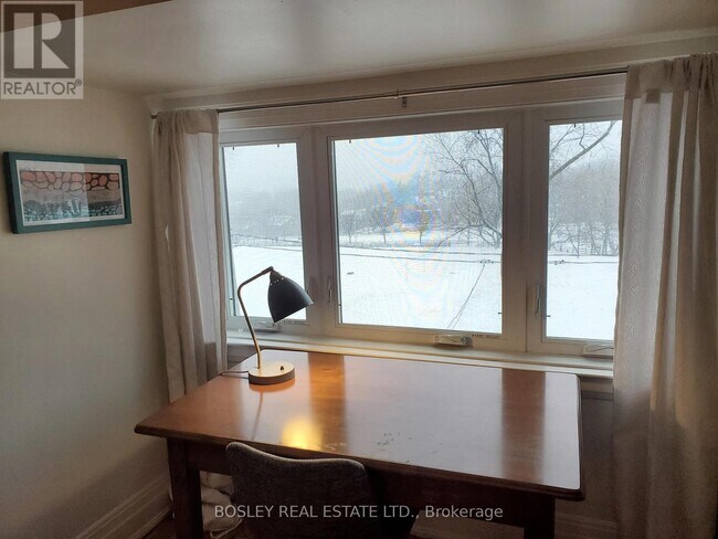 Photo - 597 Carlaw Ave