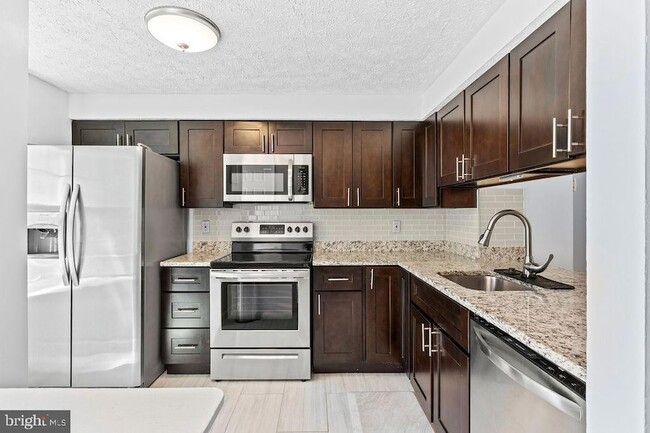 Photo - 8094 Grandview Ct