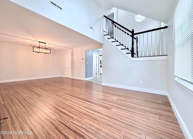 Building Photo - 7 Longfellow Ct