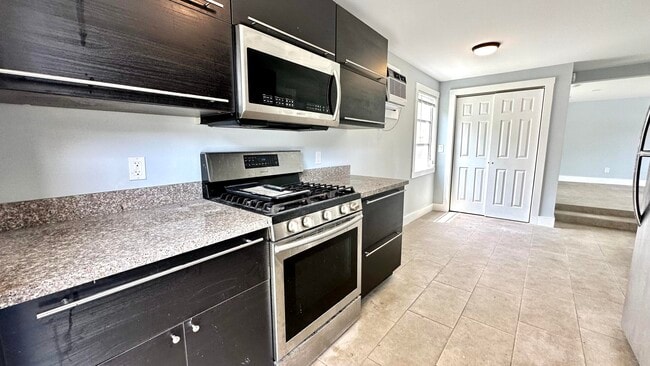 Photo - 318 S K St Unit 5