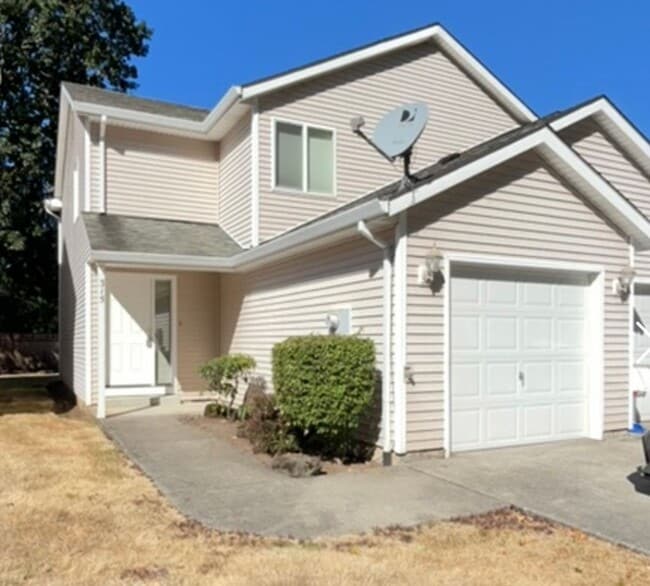 Building Photo - Great 2 bed Townhome!