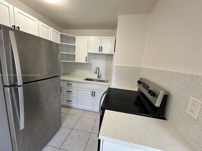 Photo - 717 NW 5th Ave Unidad 2