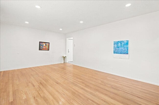 Photo - 201 K St