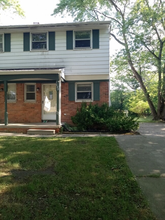 Photo - 1649 Greencrest Ave