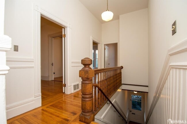 Photo - 923 Treat Ave