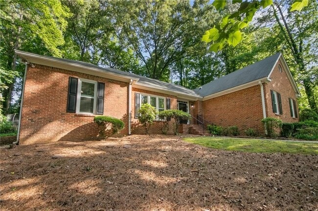 Photo - 1055 Downing Ct NE