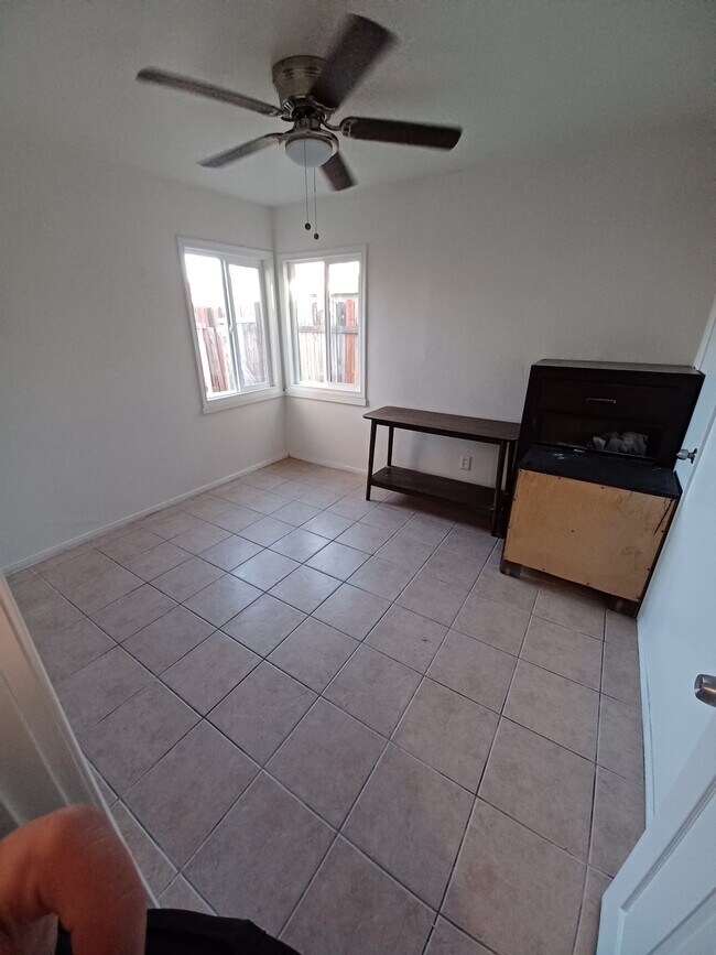 45045-45047 Redwood Ave