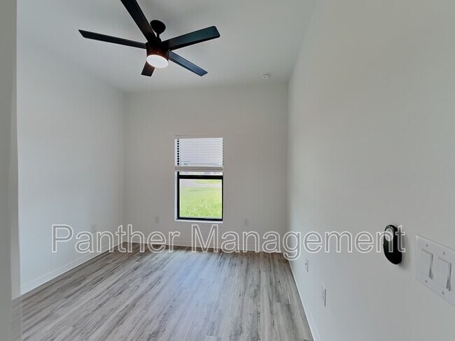 Photo - 5228 27th St SW