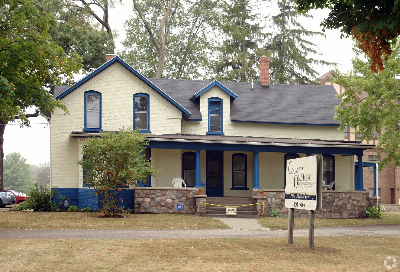 Photo - Stratford Commons