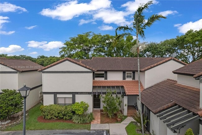 Building Photo - 15070 SW 49th Ln