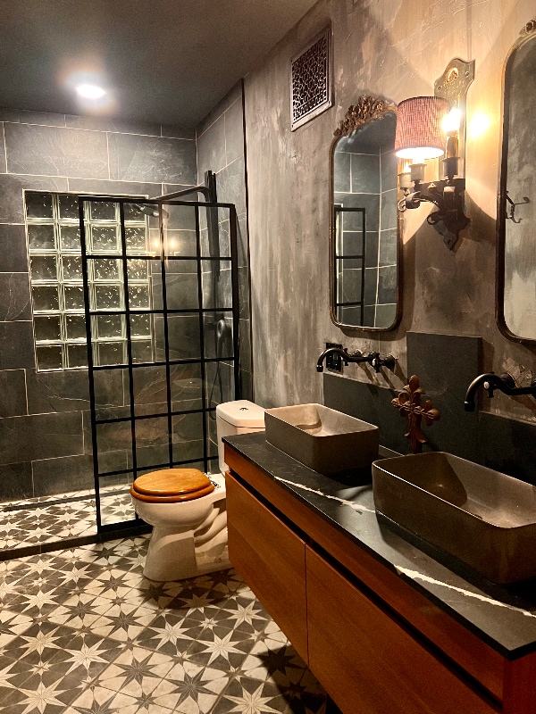 Photo - 15 S Clinton St