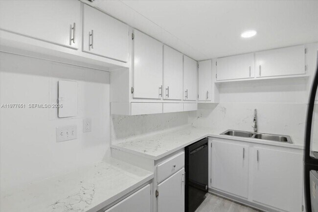 Photo - 6101 N Falls Cir Dr Unit A309