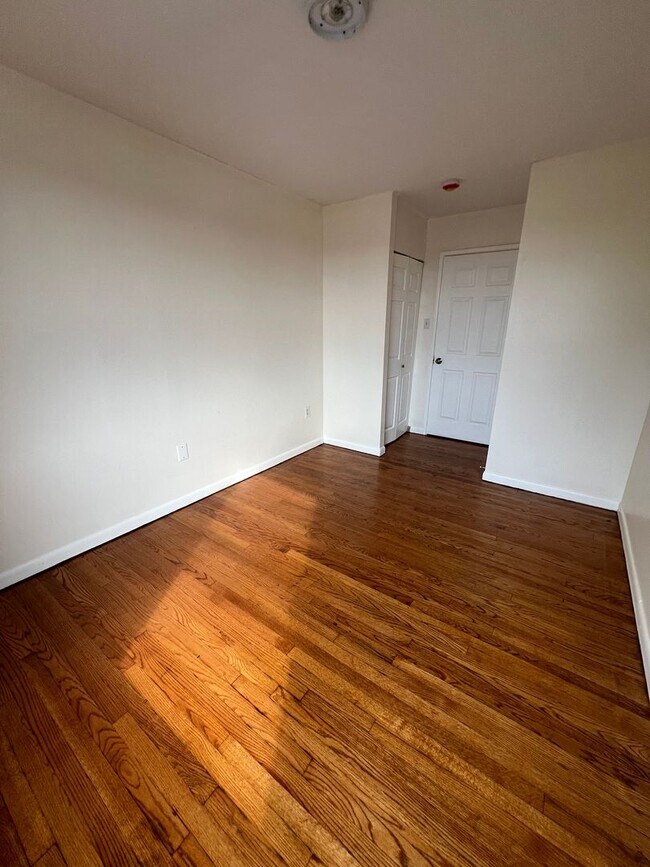 Photo - 185 Palisade Ave Unidad 14