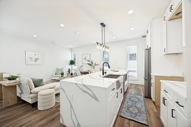 Photo - 5633 Live Oak St Unit 102